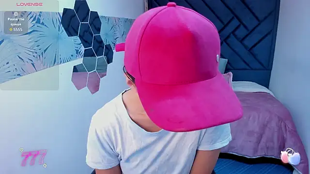 Snapshot of Valery_More__ chatting on May 30, 1:19 pm Valery More online show from May 30, 1:19 pm