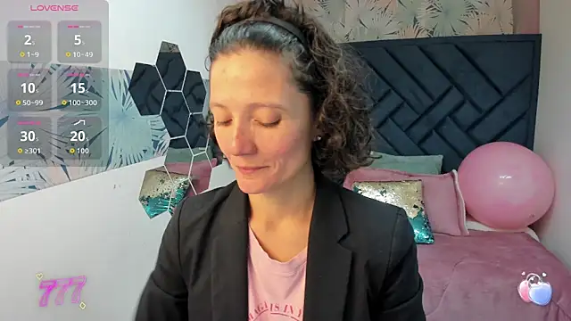 Snapshot of Valery_More__ chatting on June 10, 1:10 pm Valery More online show from June 10, 1:10 pm