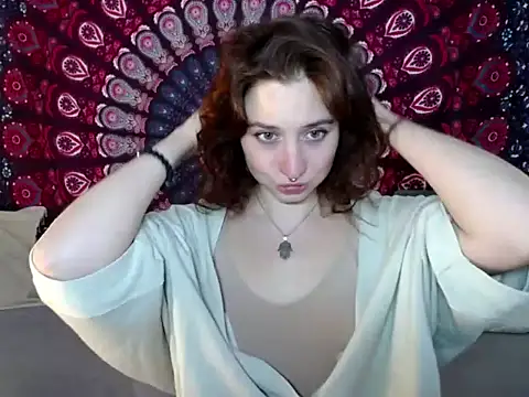 Snapshot of AdalynKiss chatting on June 7, 6:28 am AdalynKiss online show from June 7, 6:28 am