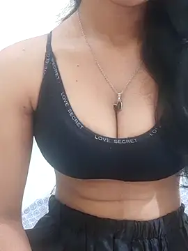 Meenu rani6 online show from February 11, 5:40 pm