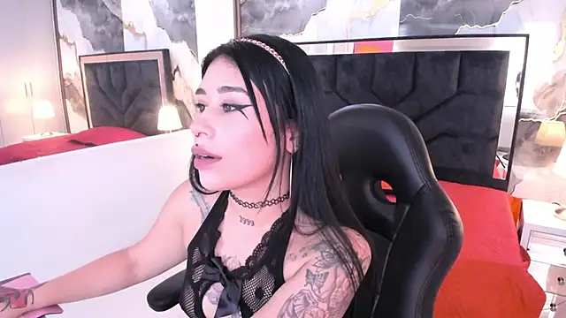 SusanVilla online show from May 9, 7:41 pm