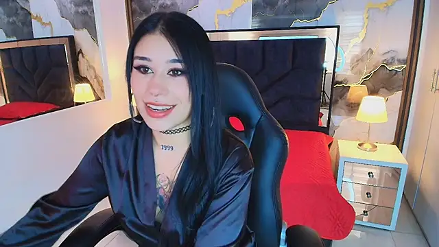 SusanVilla online show from June 27, 7:52 pm