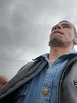 wiland hot23 online show from October 17, 6:32 pm