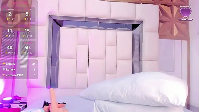 violet milleer online show from October 20, 7:14 pm