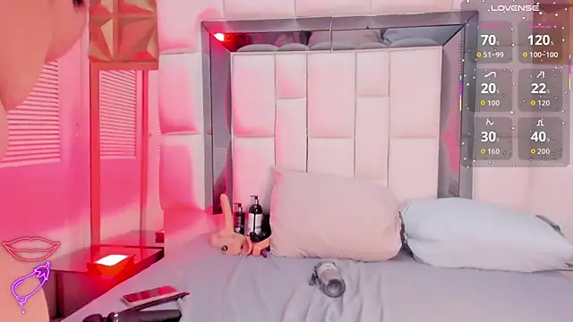 violet milleer online show from March 6, 7:10 pm