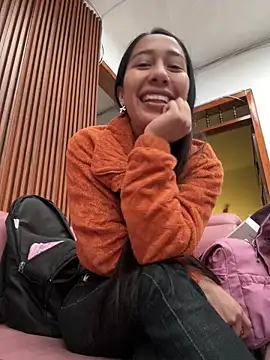 Amelia Rivas online show from June 8, 1:11 pm