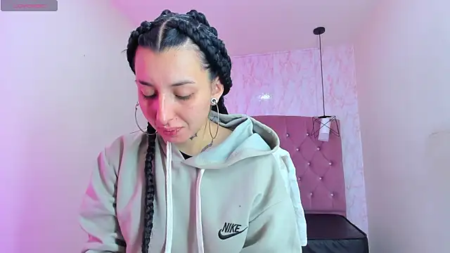 Iris  77 online show from November 28, 11:57 am