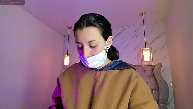 Iris  77 online show from December 15, 6:45 pm