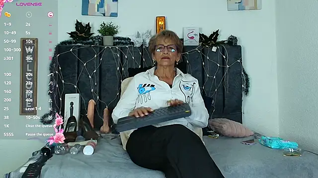 Devora mature65 online show from December 5, 7:10 pm