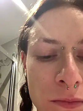 GoldenPussy1329 online show from November 27, 12:13 am