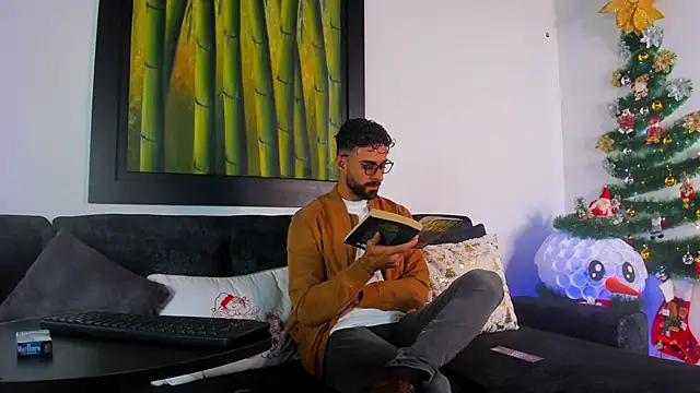 Kael Bronte online show from December 18, 11:27 am