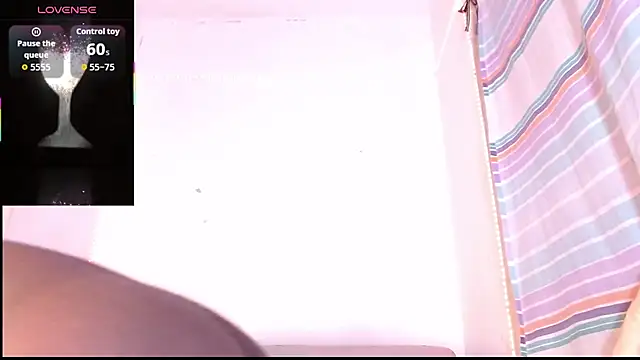 taylor hot85 online show from November 5, 6:57 am