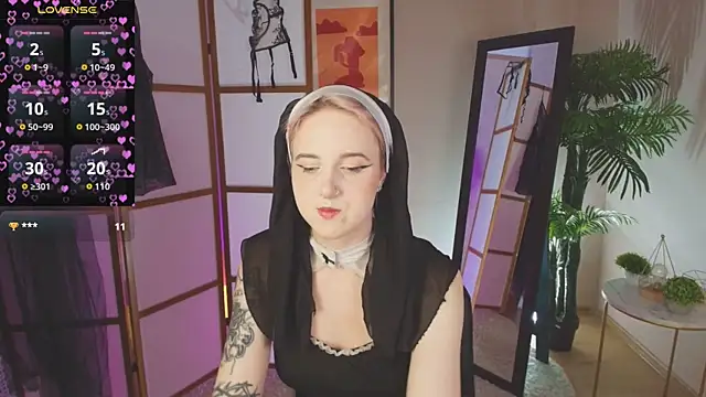 luna son online show from September 28, 10:26 pm