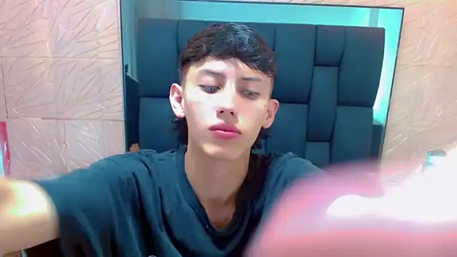 thaigo twink38 online show from November 11, 4:12 am