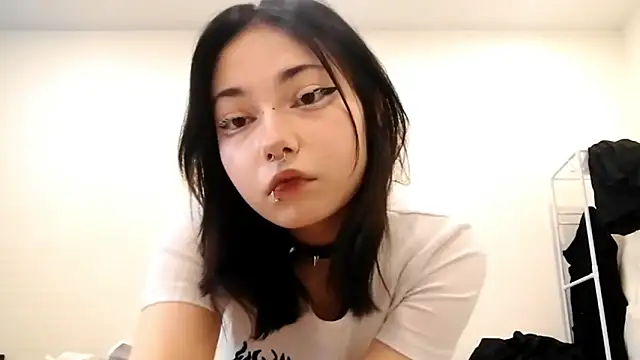 Beeping Creature online show from October 12, 9:19 am