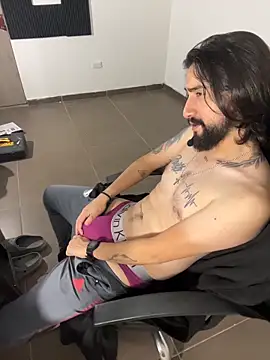 maximusdominus26 online show from March 10, 5:34 am