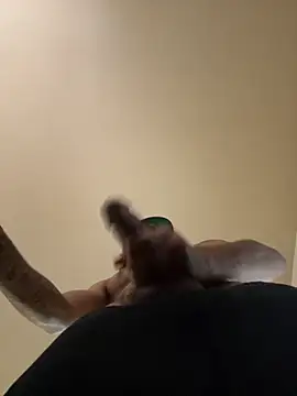 thefreakscomeoutatnight online show from October 25, 4:46 pm