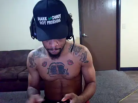 thefreakscomeoutatnight online show from May 3, 7:58 am