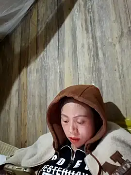 Tuyet xx online show from October 28, 1:47 pm