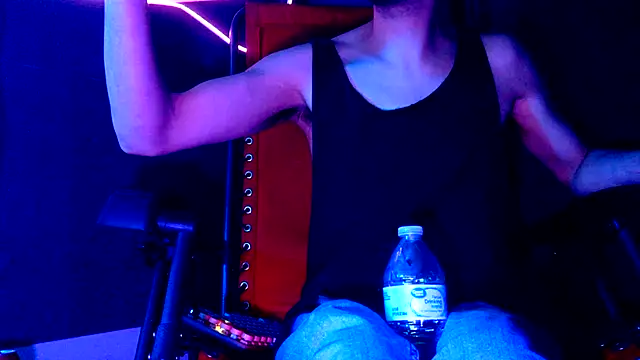 highinhtxx online show from January 8, 4:04 am