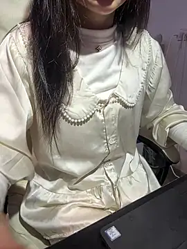 lee ly online show from February 19, 5:25 am