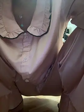 lee ly online show from February 22, 3:18 am