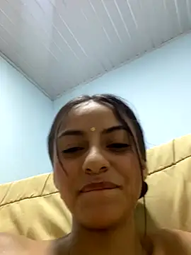 Snapshot of miluwatson chatting on November 20, 2:34 am miluwatson online show from November 20, 2:34 am