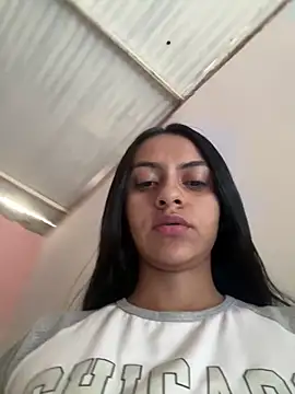 miluwatson online show from February 11, 8:25 pm