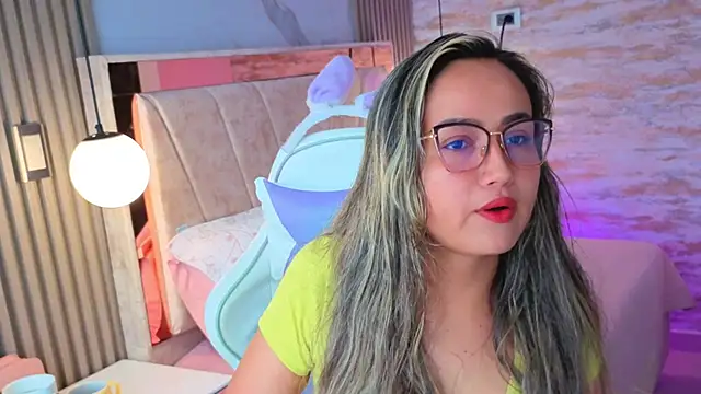 lila cute1 online show from October 25, 12:23 pm