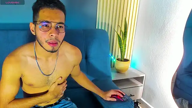 Jaybrown  1 online show from December 14, 7:51 pm