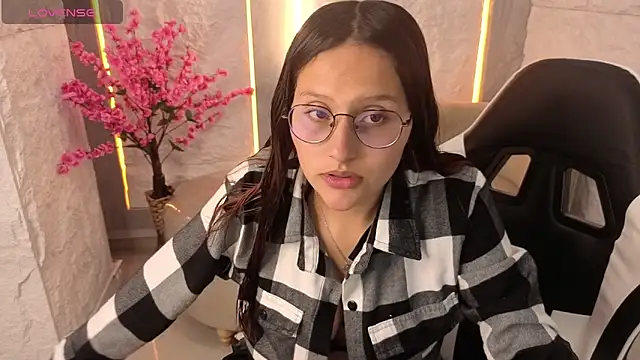 Nyx Tamy Tx  online show from October 15, 1:11 pm