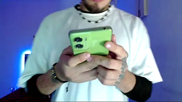 Snapshot of Sebasxxl12 chatting on June 23, 11:25 pm Sebasxxl12 online show from June 23, 11:25 pm