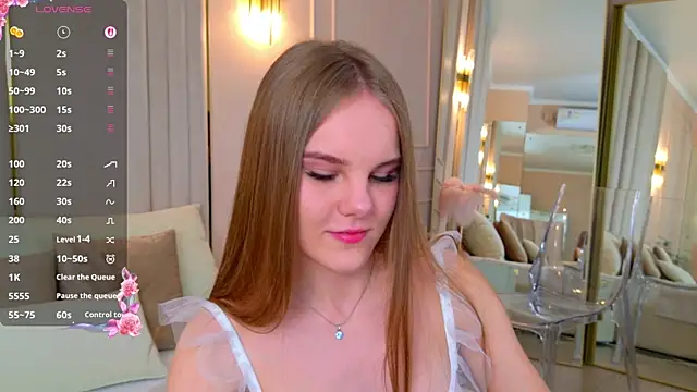 Snapshot of Lili_Lohan chatting on November 14, 5:11 pm Lili Lohan online show from November 14, 5:11 pm