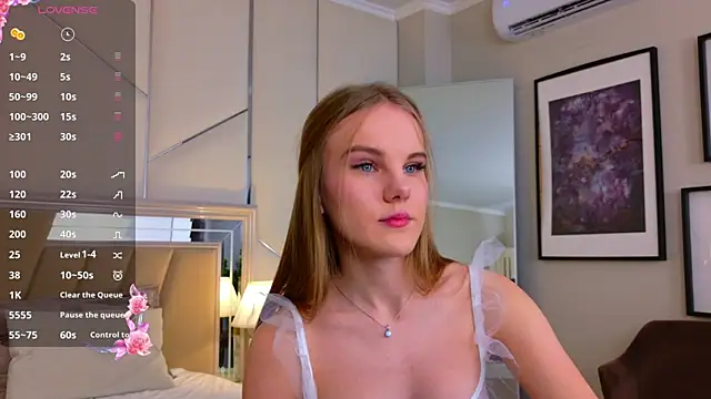 Snapshot of Lili_Lohan chatting on November 15, 5:20 pm Lili Lohan online show from November 15, 5:20 pm