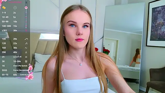 Snapshot of Lili_Lohan chatting on November 22, 5:01 pm Lili Lohan online show from November 22, 5:01 pm