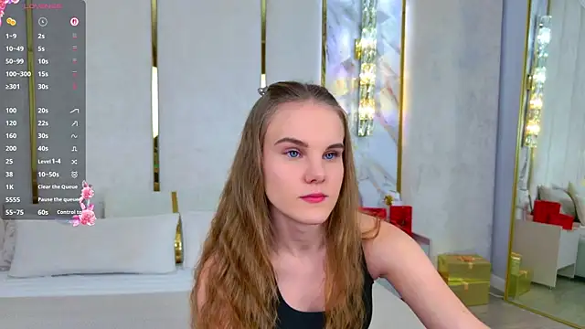 Snapshot of Lili_Lohan chatting on December 5, 5:09 pm Lili Lohan online show from December 5, 5:09 pm