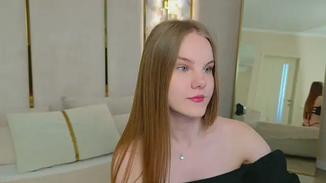 Lili Lohan online show from July 12, 5:09 am