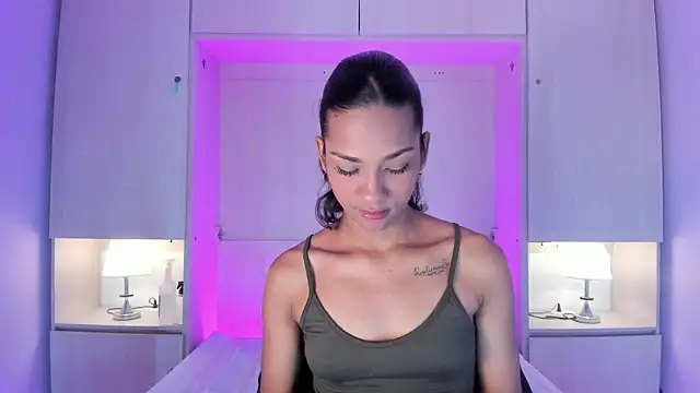 AnahiCollins online show from June 13, 11:41 am