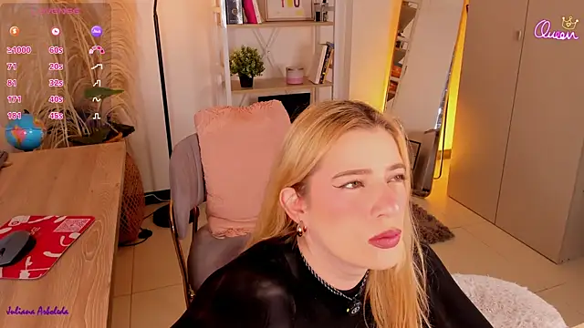 julianaarboleda online show from April 24, 1:02 pm