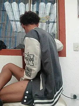 The boy good online show from December 20, 6:04 pm