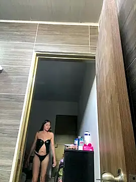 Snapshot of Cielo6925 chatting on October 19, 5:46 pm Cielo6925 online show from October 19, 5:46 pm
