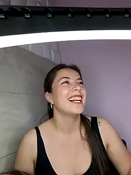 EmmaValencia  online show from October 25, 9:31 pm