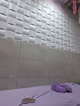 EmmaValencia  online show from February 11, 10:04 pm