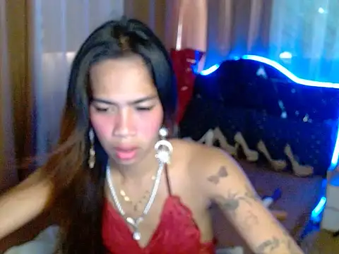 Snapshot of AsianGoddess18 chatting on May 21, 8:21 am AsianGoddess18 online show from May 21, 8:21 am