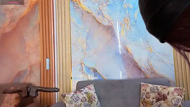 Nahomy Smiths aws online show from November 7, 9:04 pm