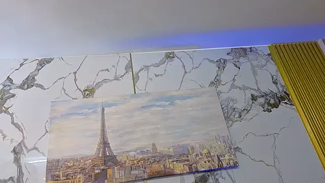 Nahomy Smiths aws online show from December 15, 10:25 pm