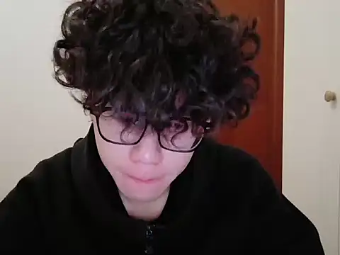 Snapshot of hangzi-0011 chatting on November 2, 12:07 pm hangzi-0011 online show from November 2, 12:07 pm