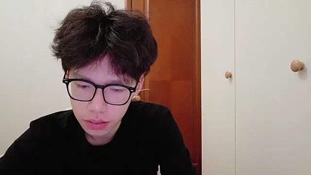 Snapshot of hangzi-0011 chatting on November 7, 3:28 am hangzi-0011 online show from November 7, 3:28 am