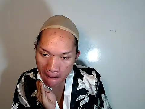 amandareddragon online show from November 19, 6:13 am