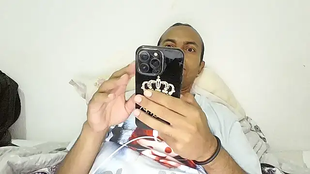 Snapshot of XxvanxX chatting on October 11, 10:36 am XxvanxX online show from October 11, 10:36 am